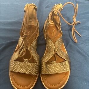 Crown Vintage Sandals, Tan/Gold